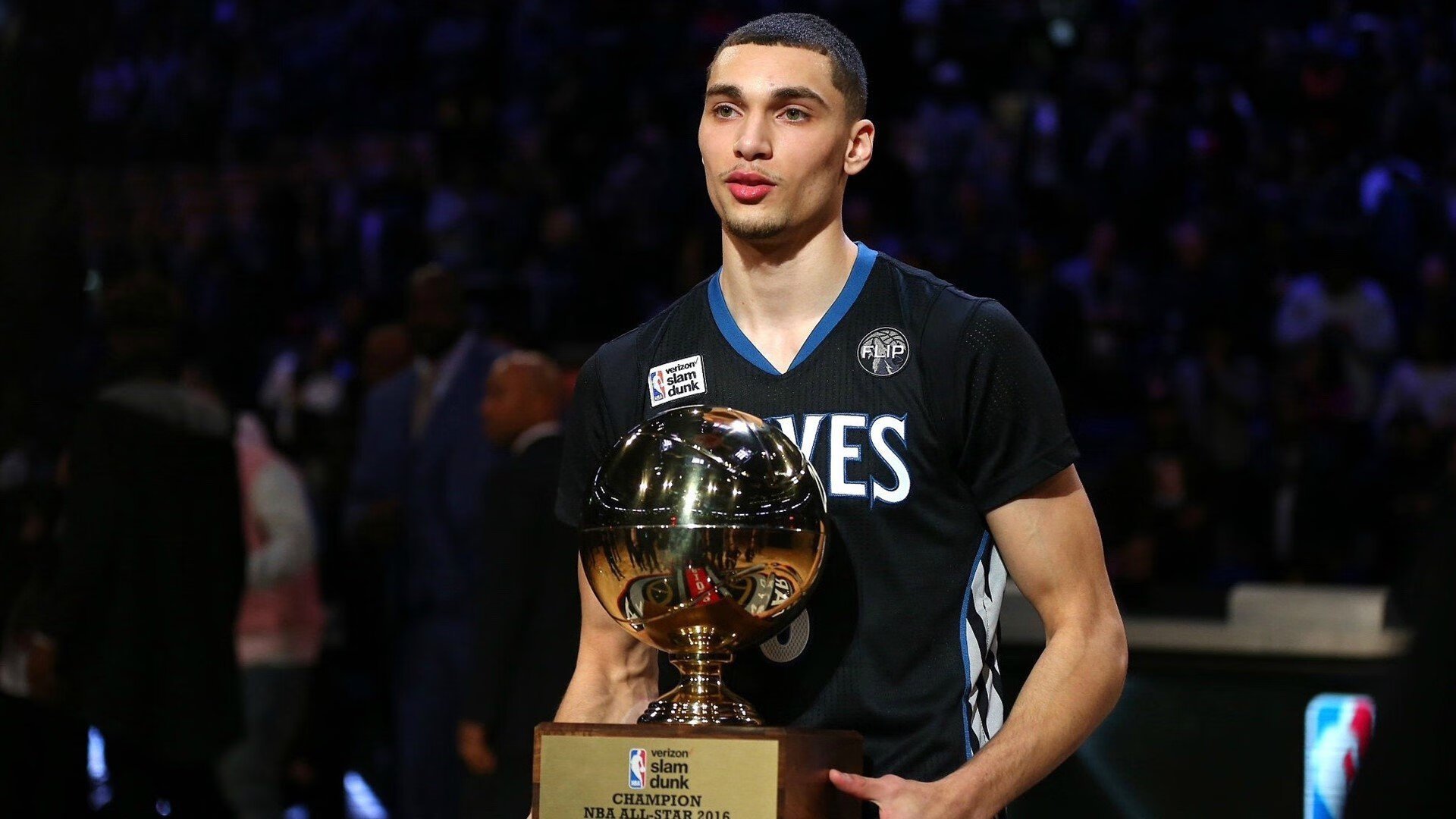 开云体育平台-三分射手在拉开空间中的战略作用,三分射手nba